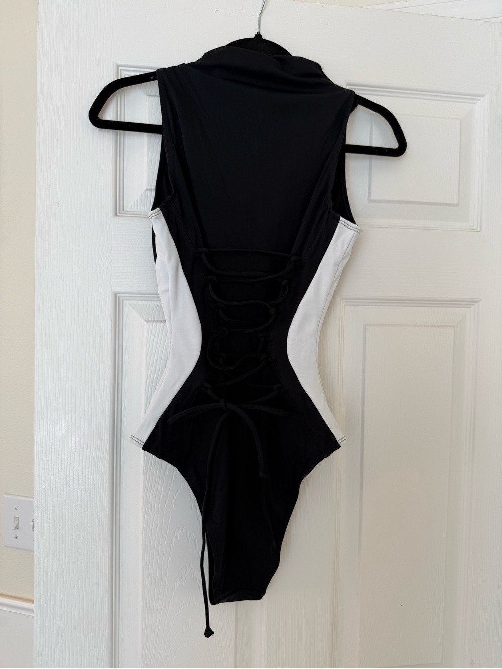 Sleeveless Surf One-Piece Swimsuit in Black and White - Picture 2 of 7